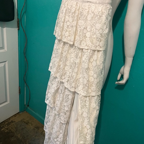 Altar’d state white lace tier dress - Picture 4 of 7